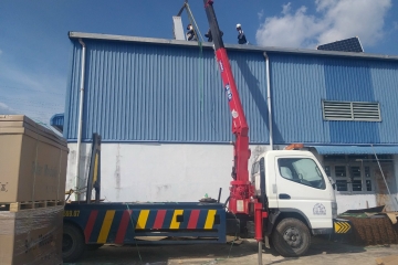 Xe ÔTÔ cẩu hàng 1 đến 5 tấn